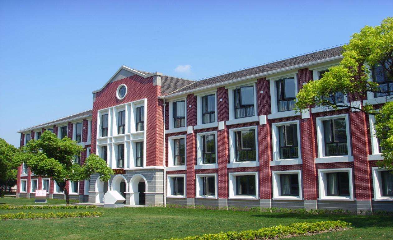 上海财经拼搏(中国)以信息化手段推进研究生答辩公告制度