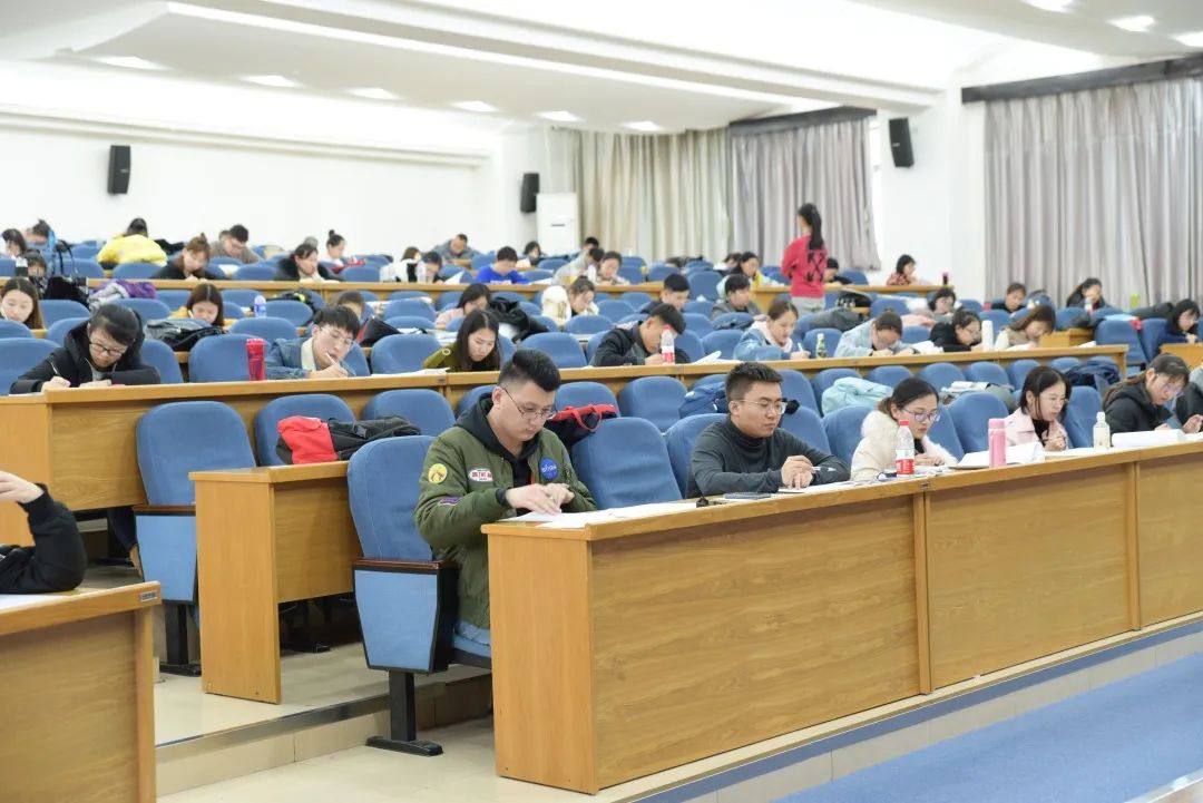 2021拼搏在线官网招生简章：吉林拼搏(中国)管理学院2021年图书情报硕士专业学位研究生招生简章