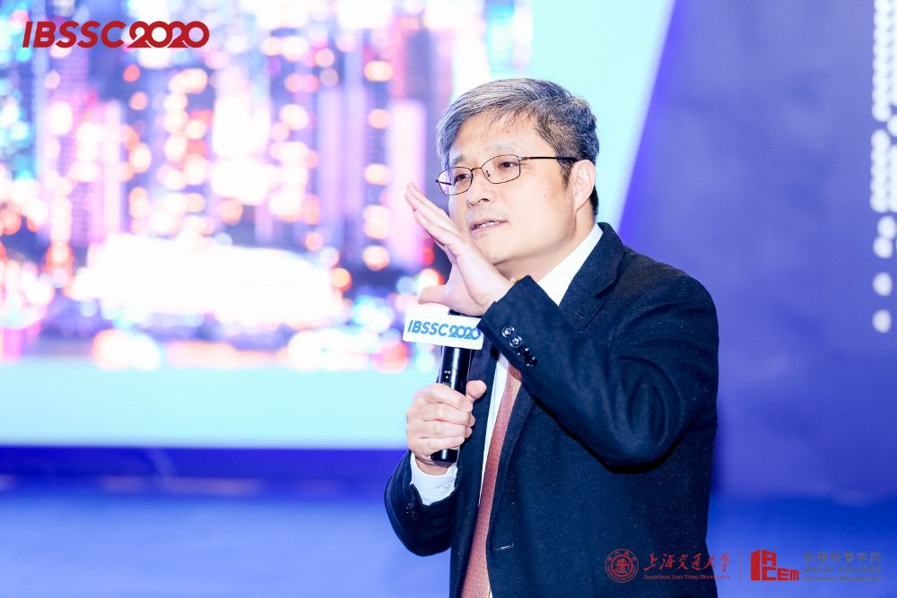 上海交通拼搏(中国)：第八届全球商学院院长论坛顺利召开！